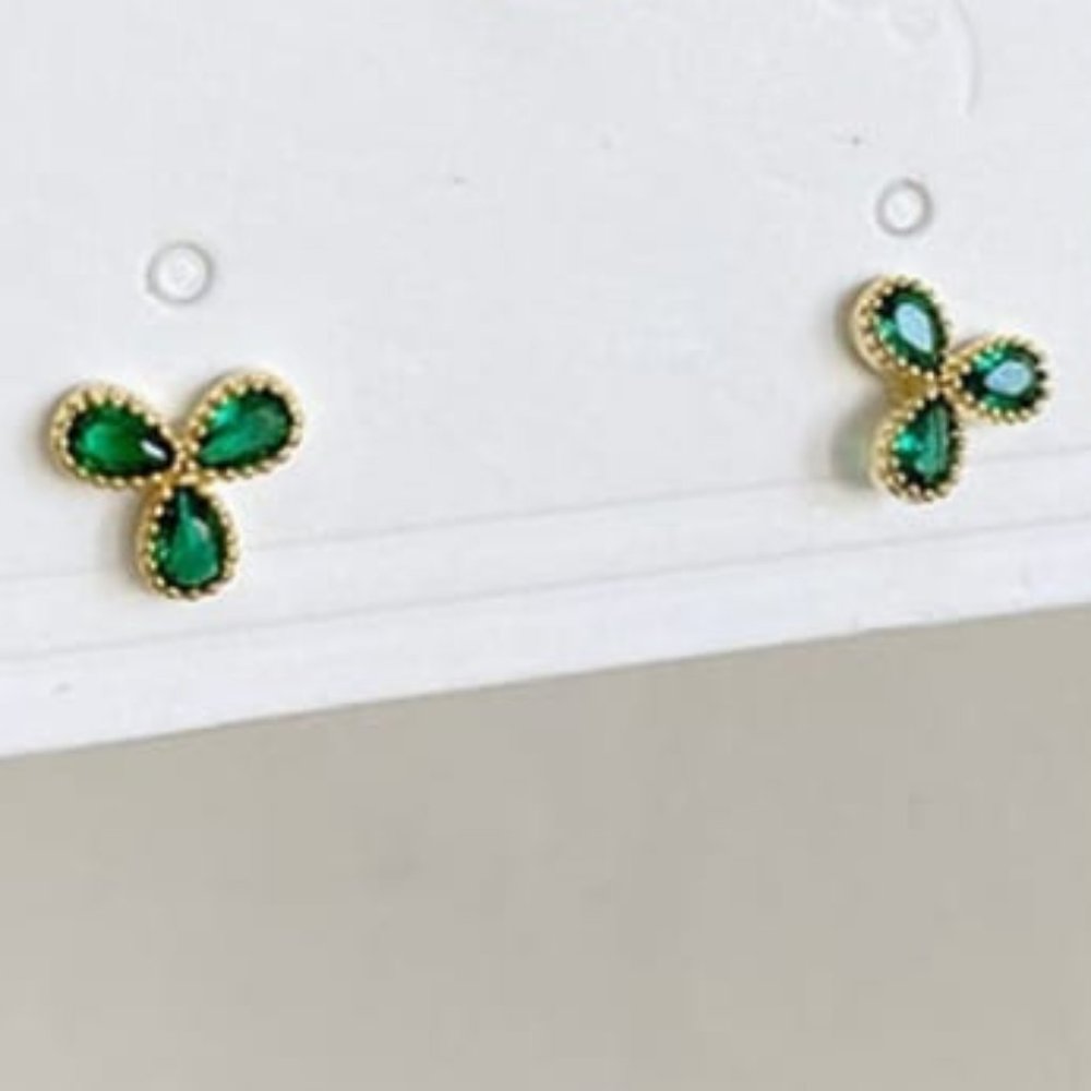 925 Sterling Silver Cubic Zirconia Flower Minimalist Stud Earring